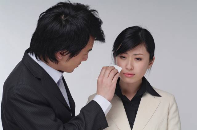 假如你是老板，會怎么處理這個女員工？