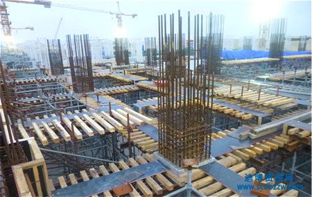 辦理建筑工程施工二級(jí)資質(zhì)要準(zhǔn)備那些材料？