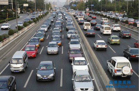 公路工程企業(yè)能否承包市政道路建設？