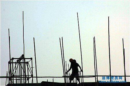 建筑資質(zhì)代辦費(fèi)用受哪些因素影響？