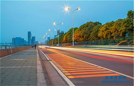 公路路面二級(jí)資質(zhì)升一級(jí)的人員配置情況