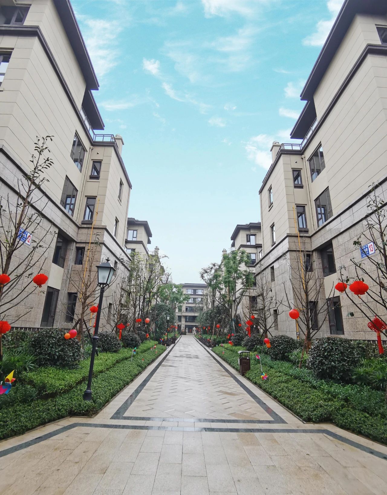 北辰南湖香麓疊拼裝修