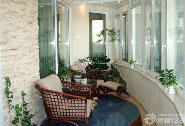 封閉式陽臺裝修注意事項