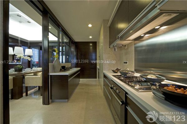 燃?xì)庠钍褂弥械淖⒁馐马? width=