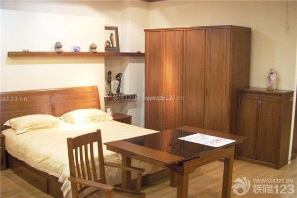 現(xiàn)代風(fēng)格實(shí)木家具