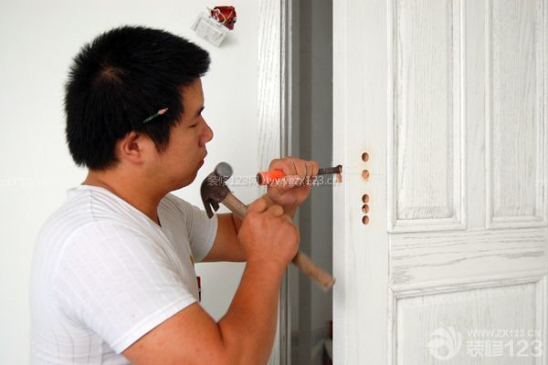 80平房子裝修預(yù)算表——木門