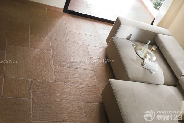 家居瓷磚如何選購3、選擇正規(guī)瓷磚品牌